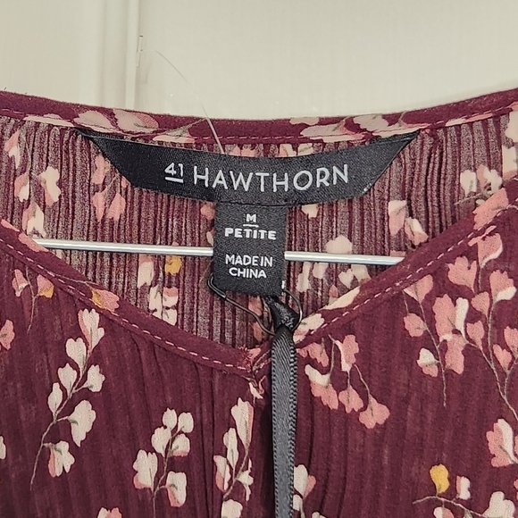 41 Hawthorn Burgandy Flowy Floral Sheer Top Medium Petite - Picture 5 of 12
